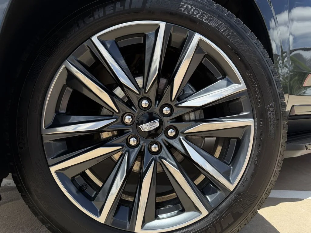 Used 2021 Gray Cadillac Sport image 9