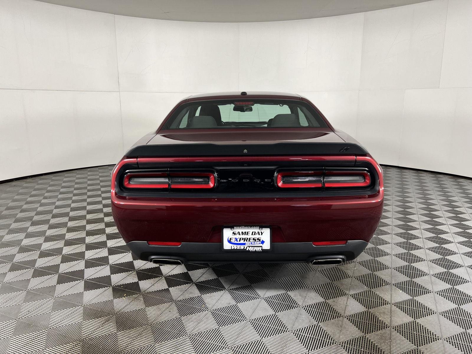 Used 2020 Octane Red Pearlcoat Dodge SXT image 25