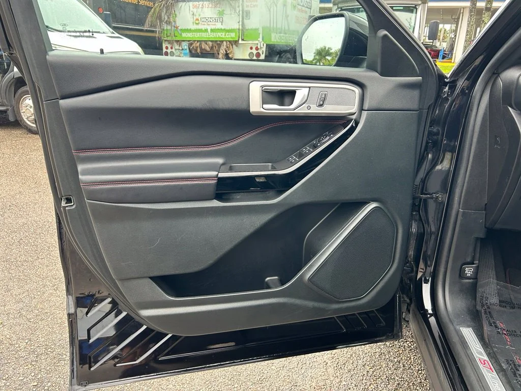 Used 2024 Black Metallic Ford ST-Line image 34