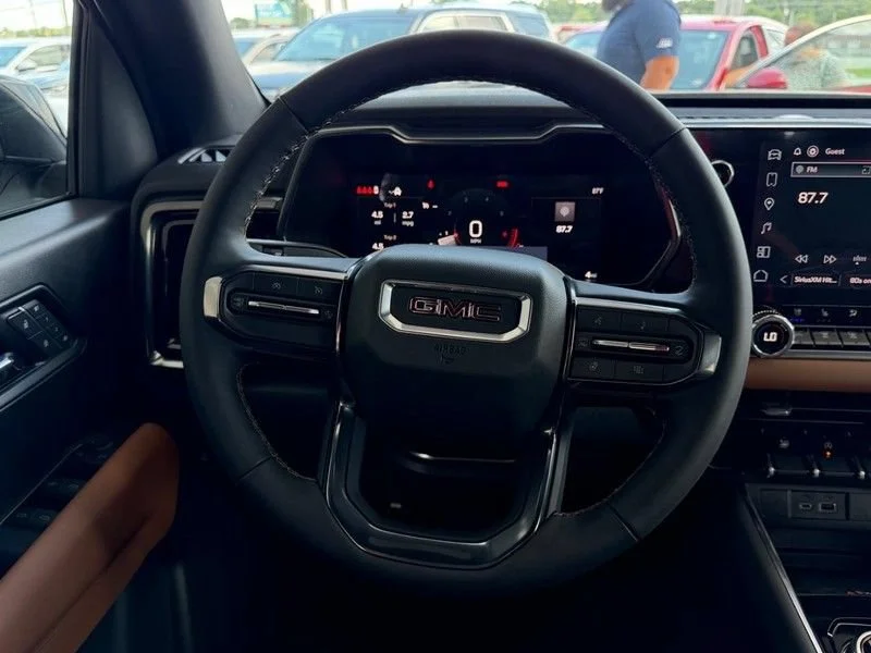 2026 GMC Canyon AT4 - Photo 9