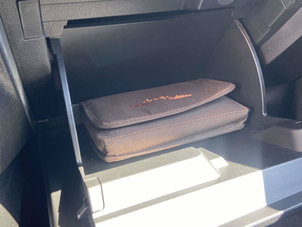 Used 2018 Gray Jeep Altitude image 29