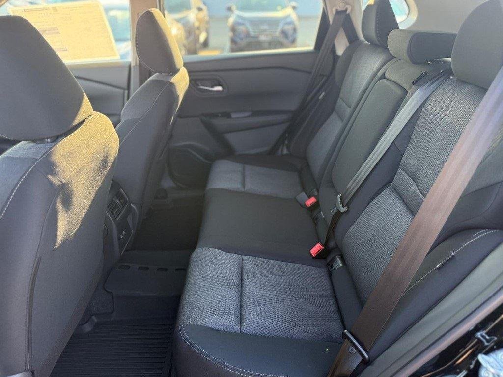 2026 Nissan Rogue SV - Photo 9