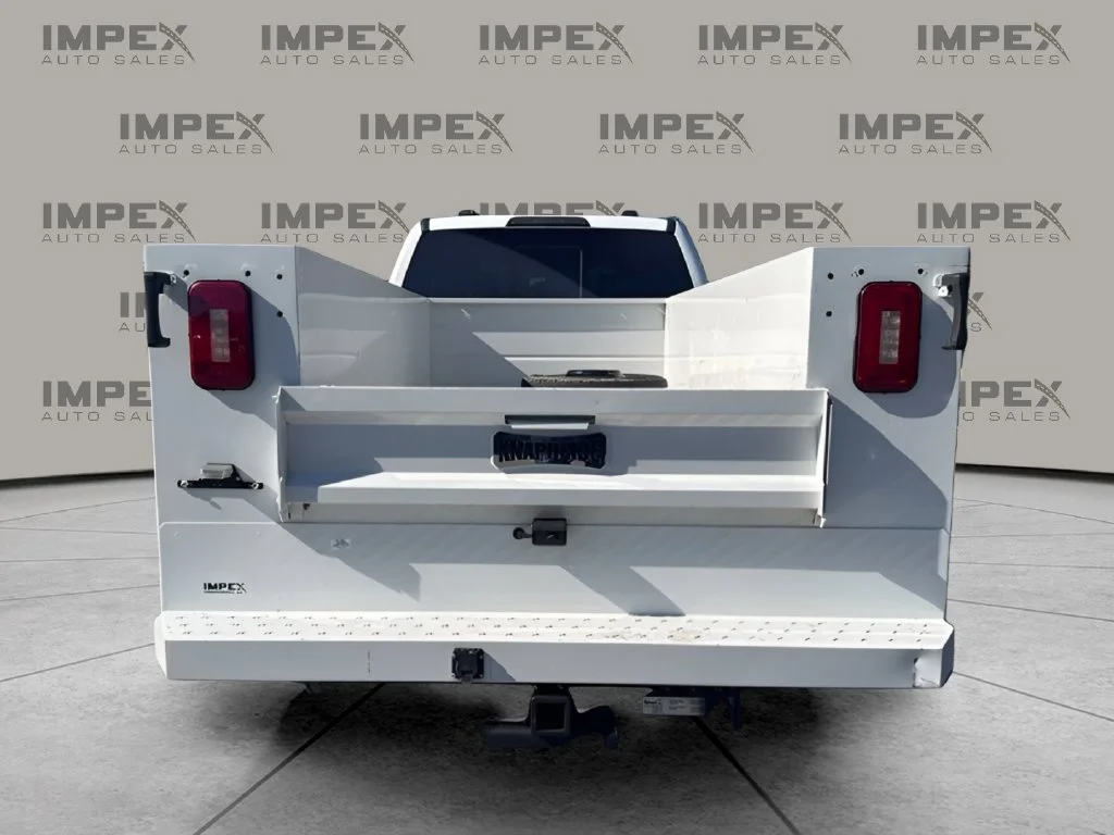 Used 2024 White Ford XL image 4