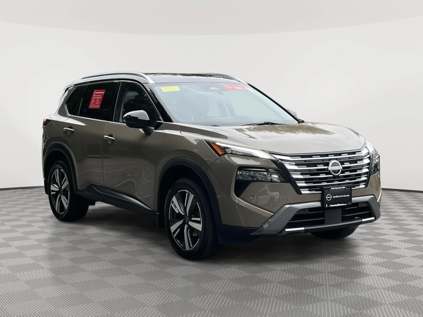 Used 2024 Baja Storm Metallic/Super Black Nissan SL image 3
