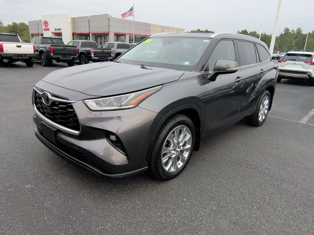 Used 2020 Gray Toyota Limited image 4
