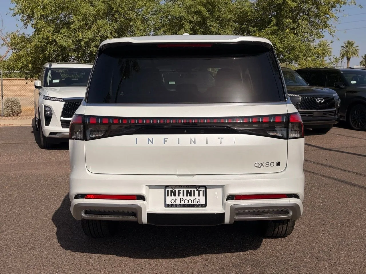 Certified Used 2026 Radiant White INFINITI Luxe image 5
