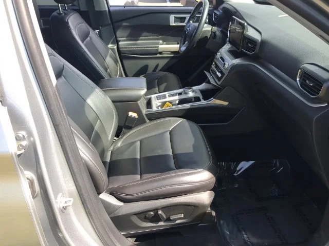 Used 2022 Silver Ford XLT image 32