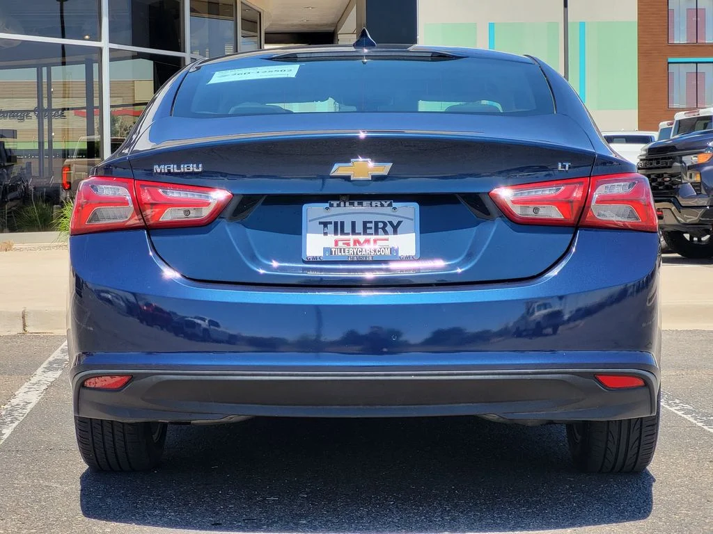 Used 2022 Northsky Blue Metallic Chevrolet LT image 6