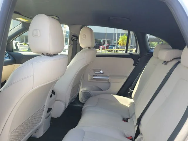 Used 2025 White Mercedes-Benz GLA 250 image 12