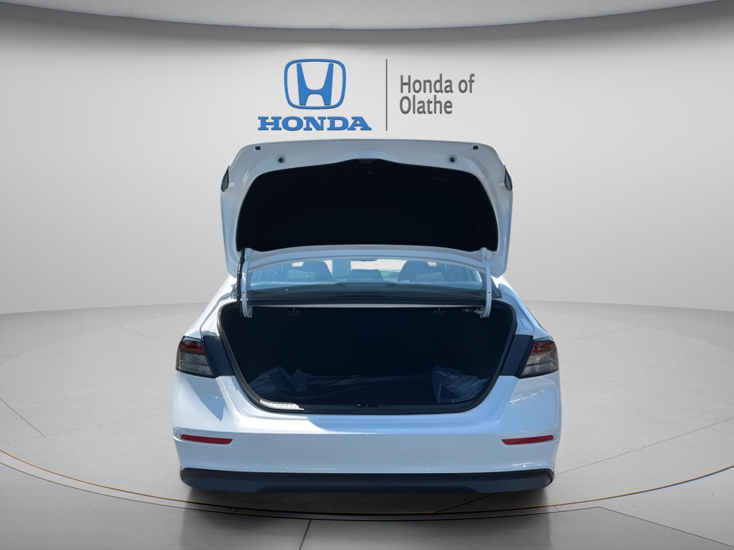 New 2026 Platinum White Pearl Honda LX image 16