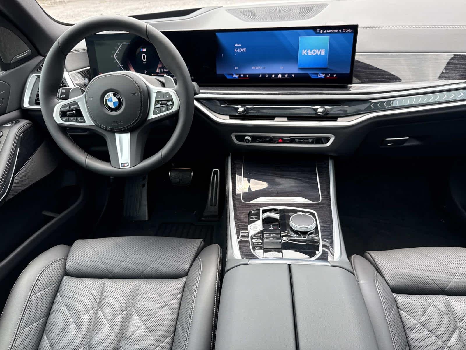 New 2026 Mineral White Metallic BMW xDrive40i image 17
