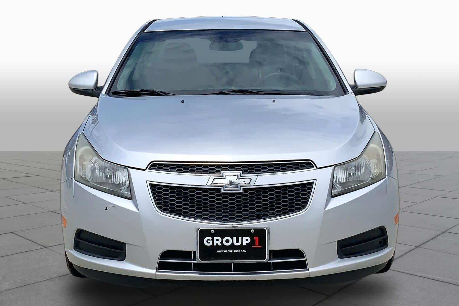 Used 2013 Silver Ice Metallic Chevrolet LT image 4