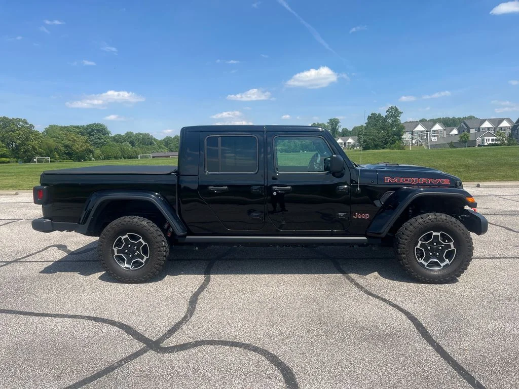 Used 2023 Black Jeep Mojave image 6