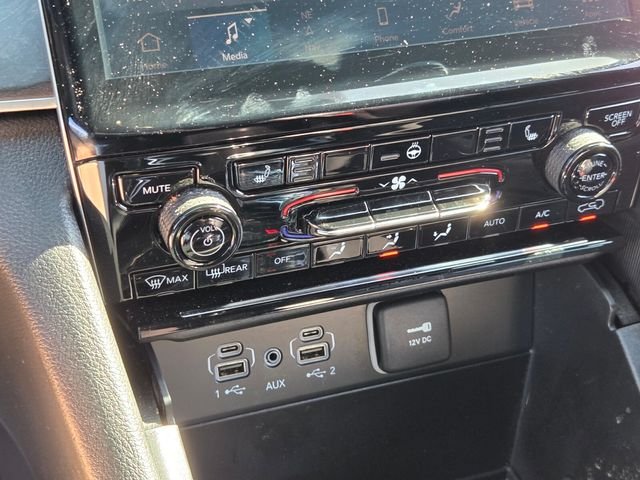 Used 2025 Gray Jeep Limited image 23