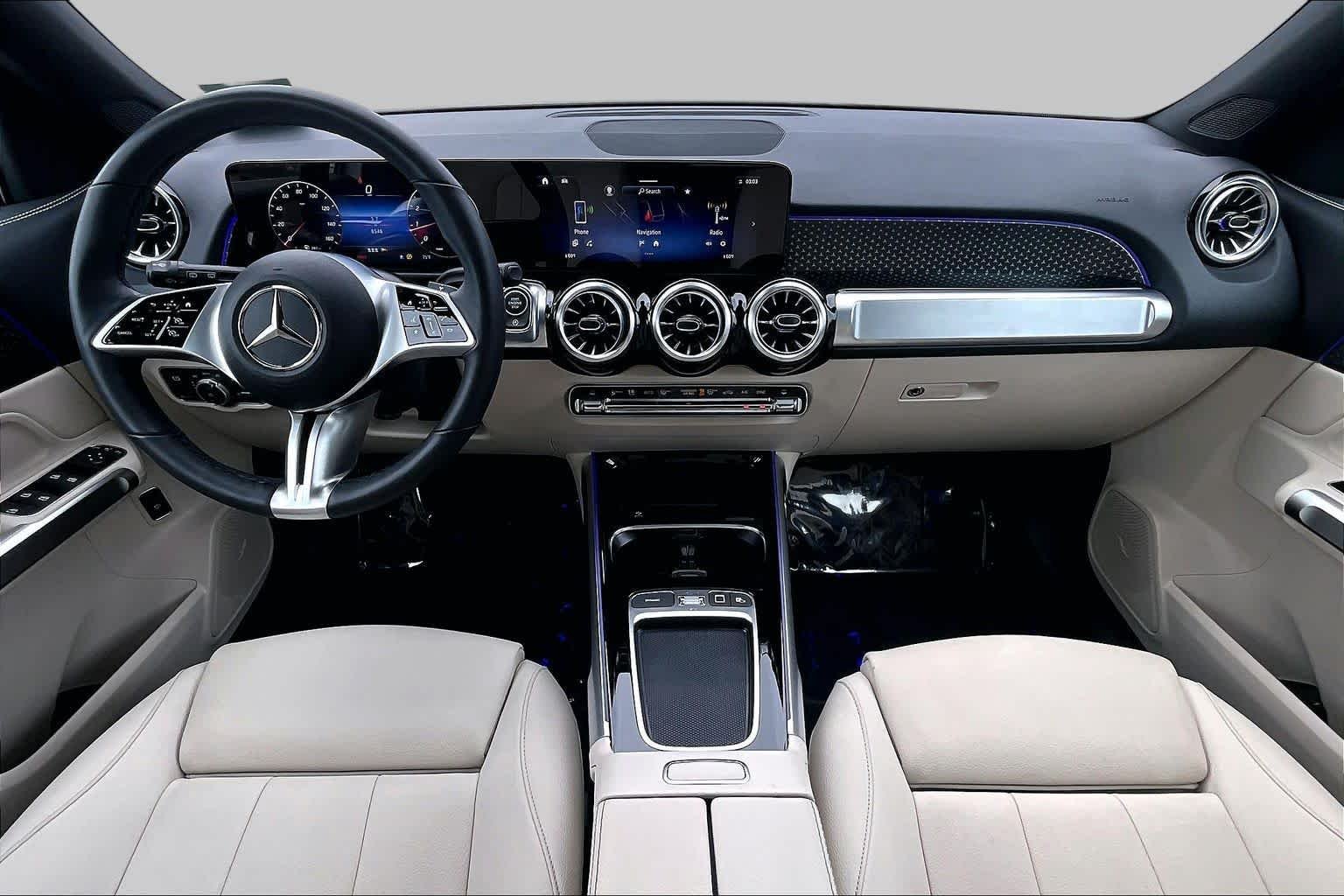 Certified Used 2025 Polar White Mercedes-Benz GLB 250 image 16