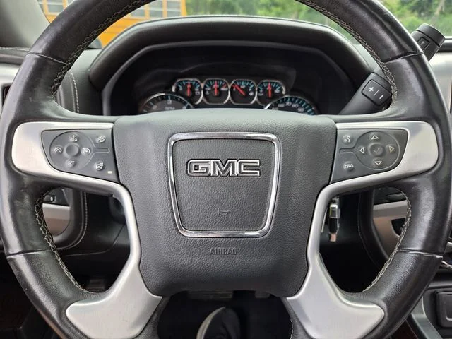 Used 2017 Silver GMC SLT image 22