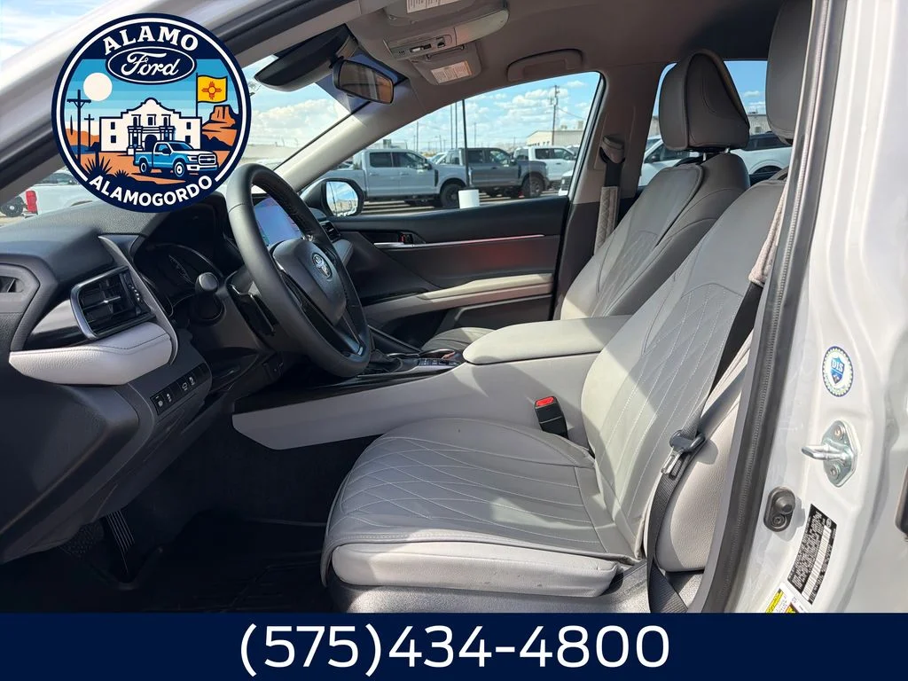 Used 2024 Ice Toyota SE image 9