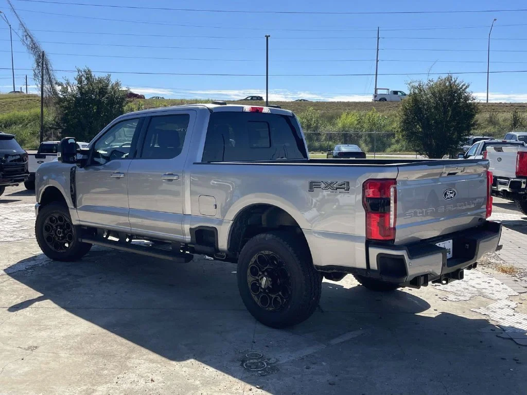 New 2027 Silver Ford XLT image 5