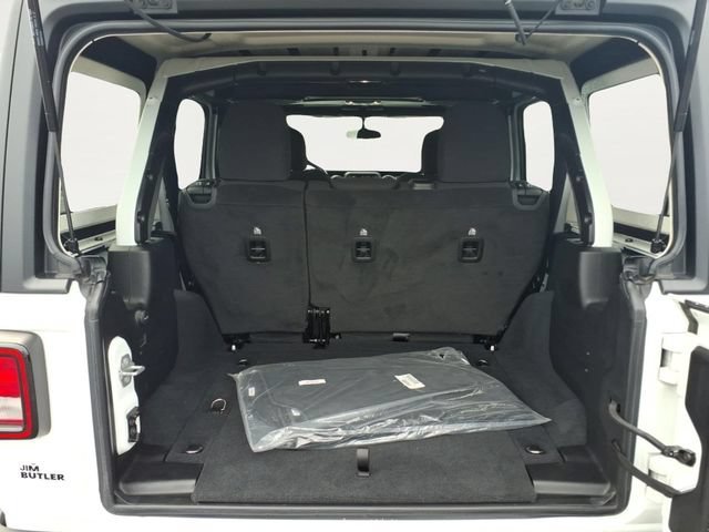 Used 2022  Jeep Unlimited Sport Altitude image 22