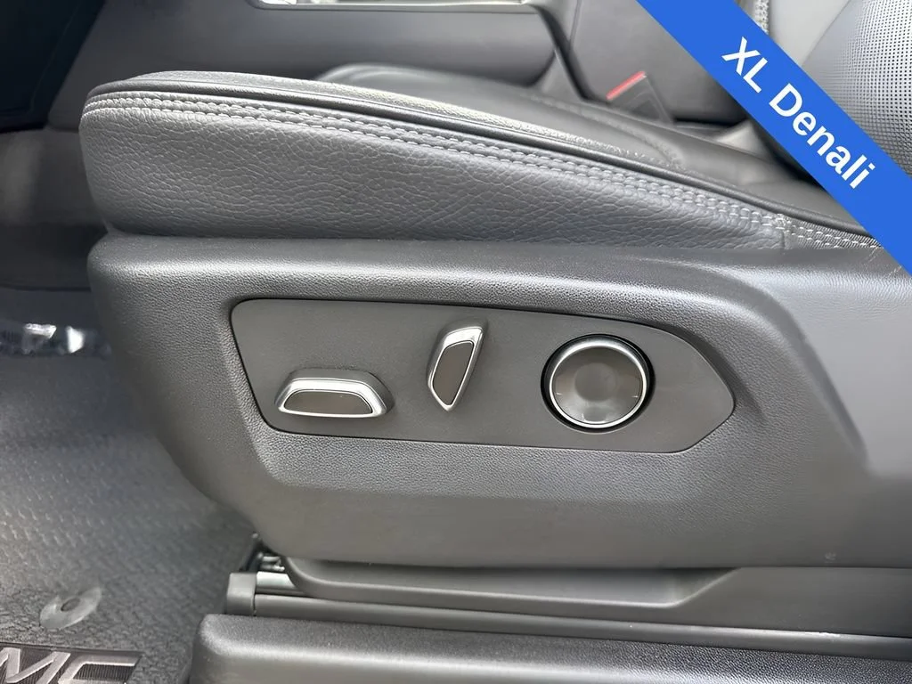 Used 2024 Onyx Black GMC Denali image 11