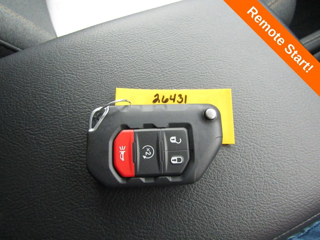 New 2026 Mojito Clearcoat Jeep Sport RHD image 15
