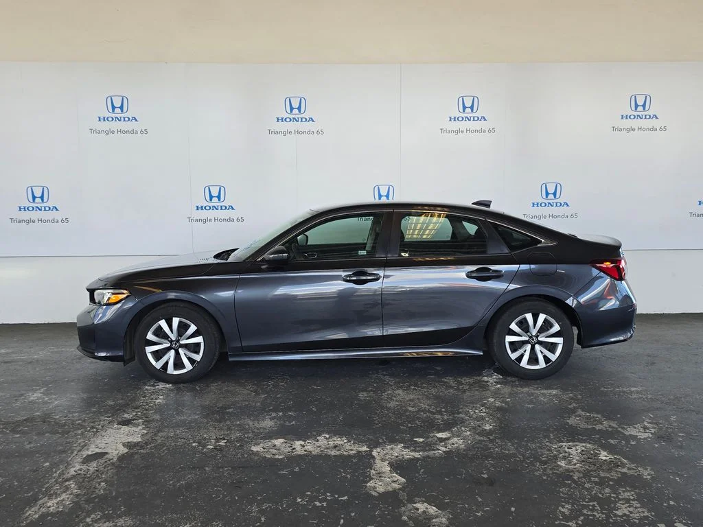 Used 2025  Honda LX image 4