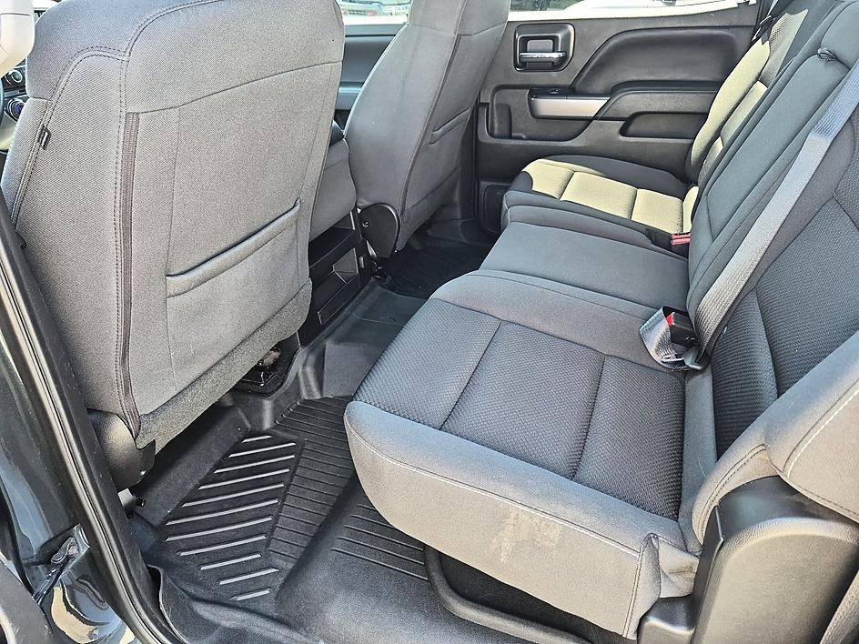 Used 2018 Graphite Metallic Chevrolet LT image 20