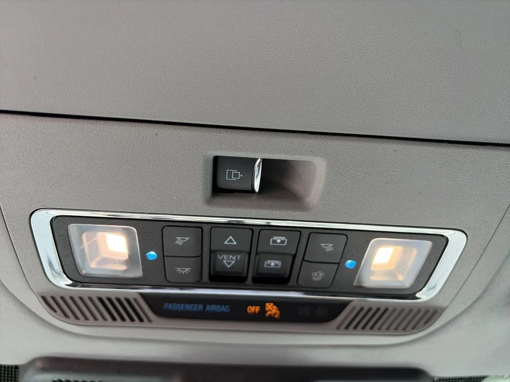 Used 2023 White Ford Limited image 30