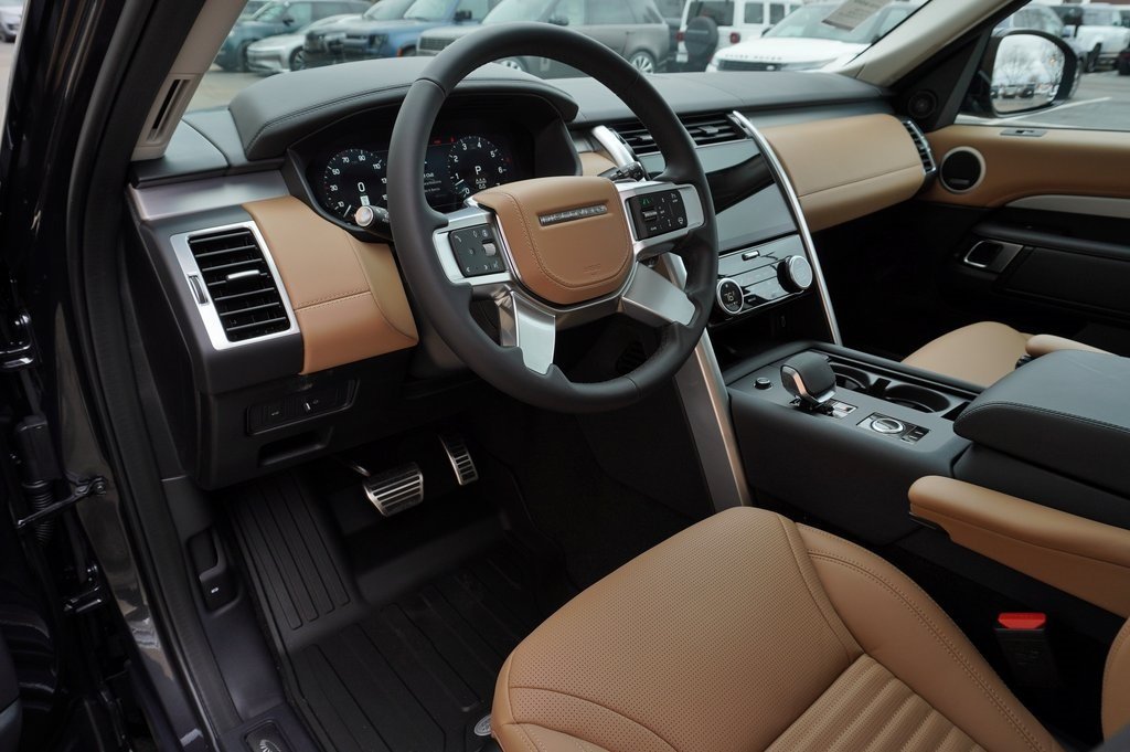 2026 LAND ROVER DISCOVERY - Image 12