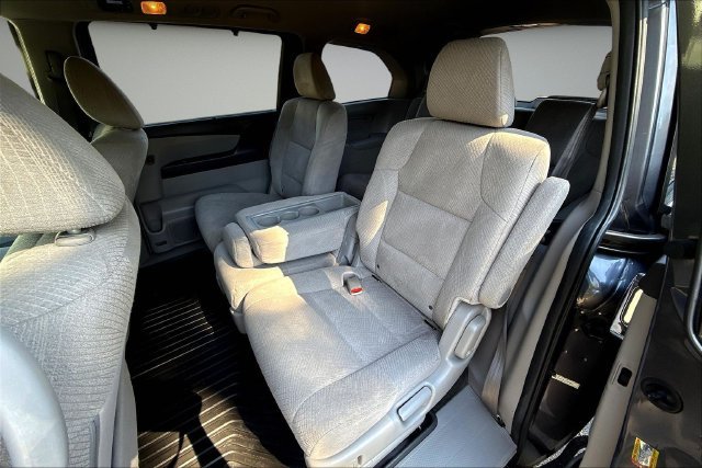 Used 2016 Gray Honda SE image 24