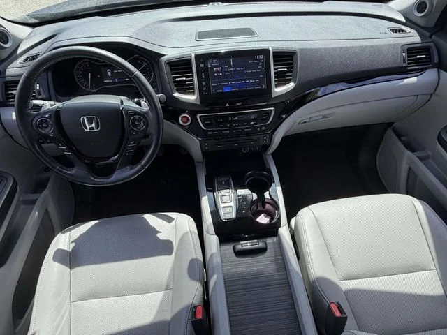 Used 2016 Blue Honda Elite image 21