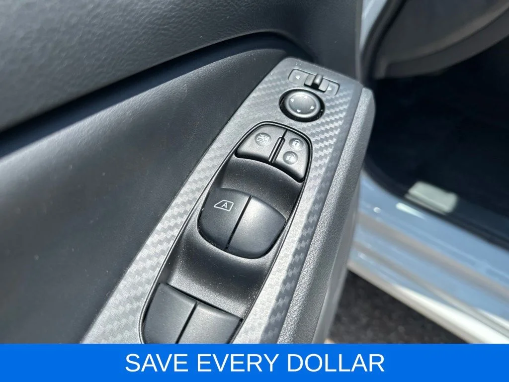 Used 2024 White Nissan 2.5 SV image 8