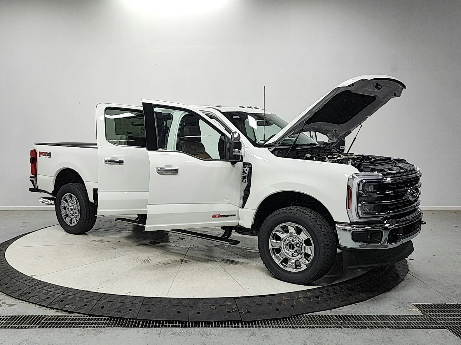 New 2026 Star White Metallic Tri-Coat Ford F-250® King Ranch® image 9