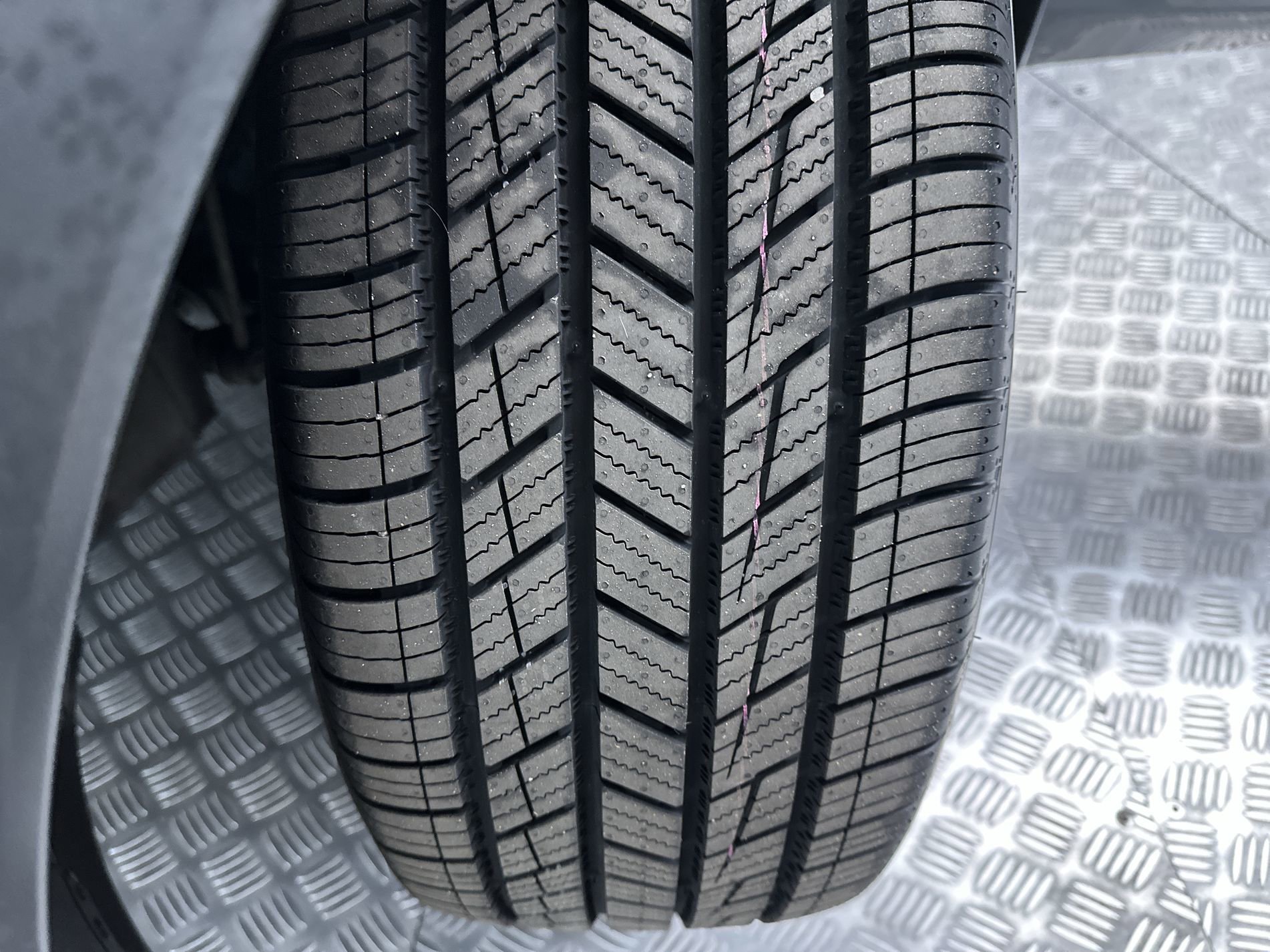 Used 2023 Gray Volkswagen SE R-Line Black image 27
