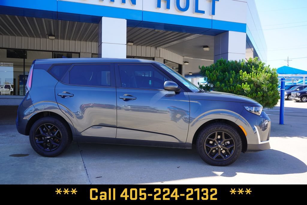 Used 2024 Gray Kia LX image 7