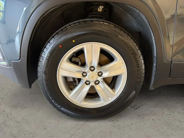 Used 2021 Gray Chevrolet LT image 15