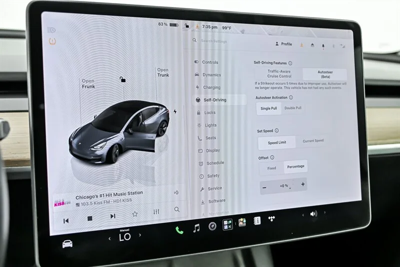 Used 2023 GRAY Tesla  image 29