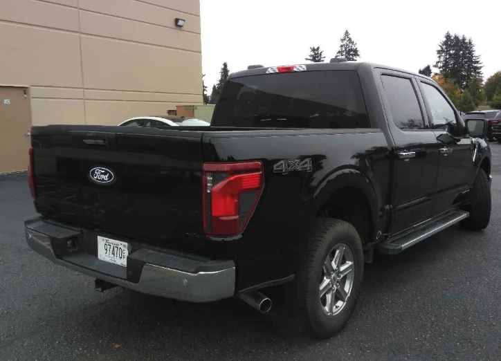 Used 2024 Black Ford XLT image 5