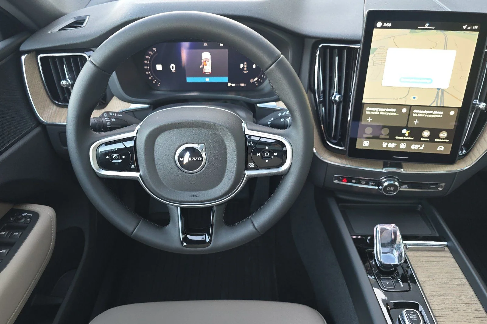 2026 Volvo XC60 Plus - Photo 13