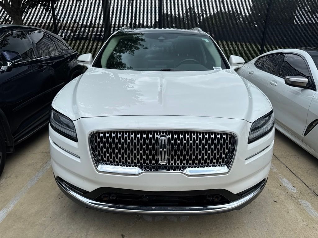 Used 2021 White Lincoln Reserve image 3