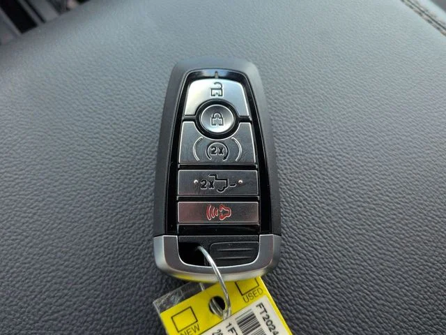 New 2026 Ruby Red Metallic Tinted Clearcoat Ford Lariat® image 29