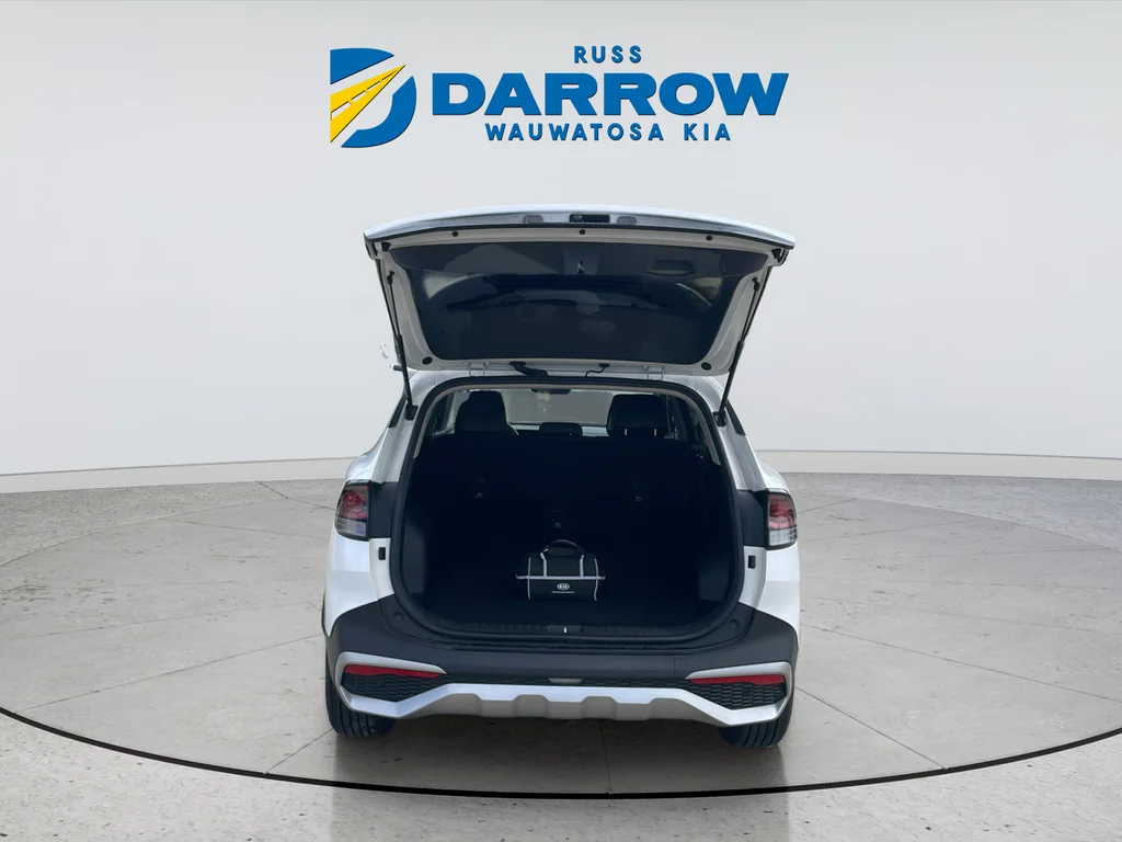 Used 2023 White Kia EX image 9