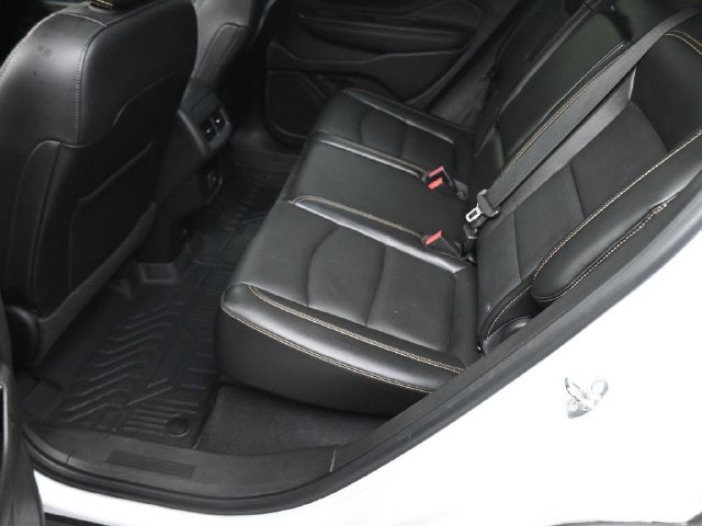 Used 2019 White GMC SLT image 19