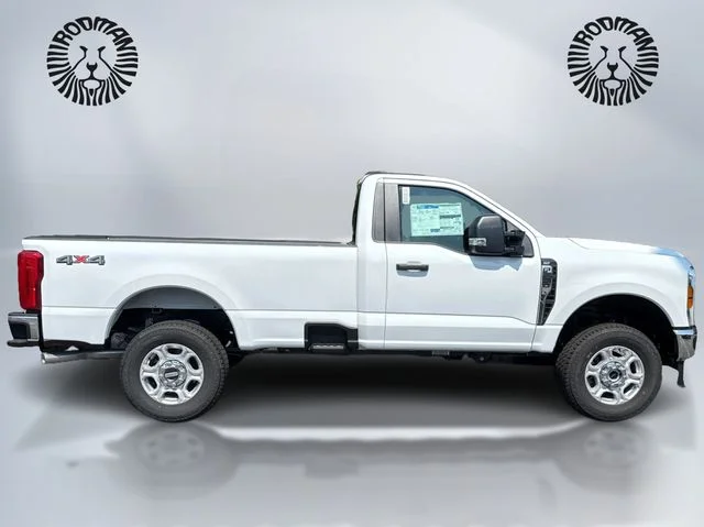 New 2026 Oxford White Ford F-250® XLT image 5