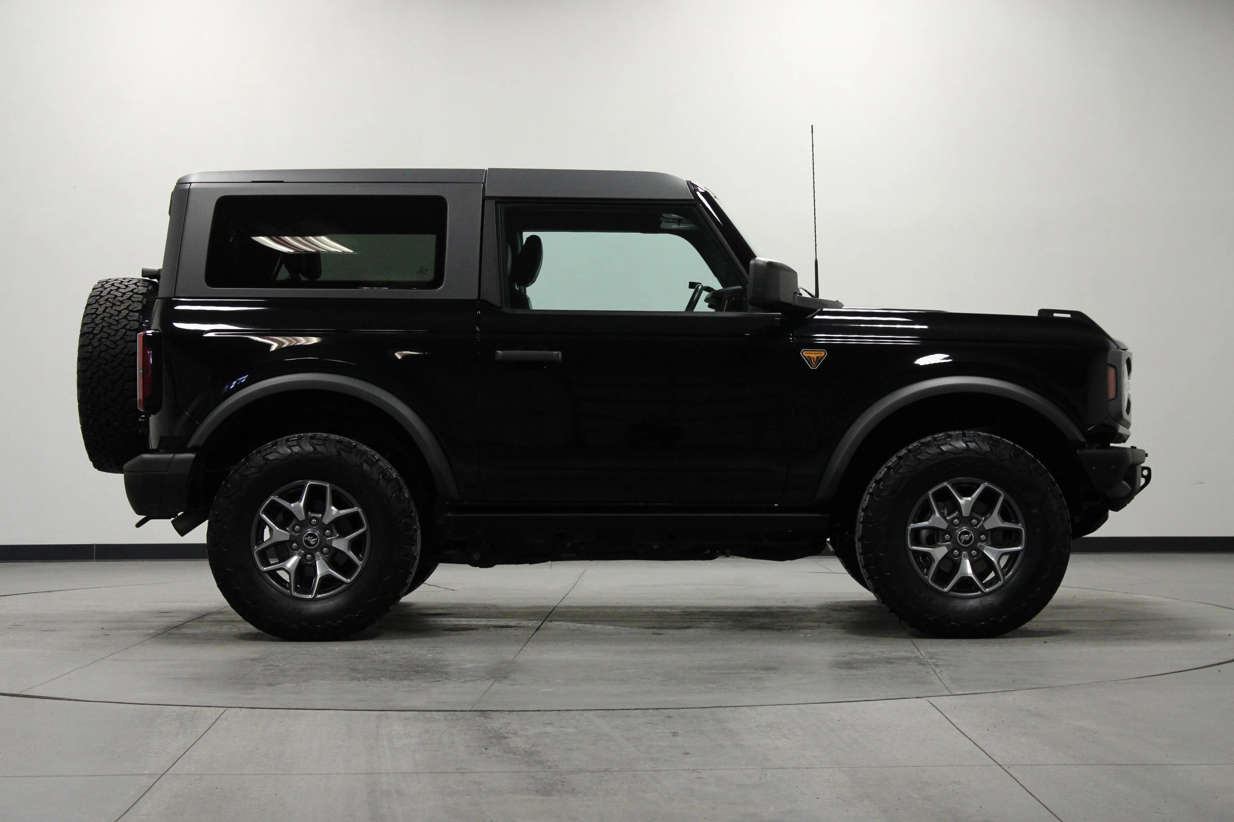 Used 2024 Shadow Black Ford Badlands image 3