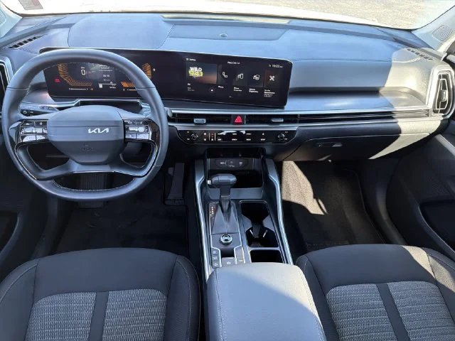 Used 2026 Silver Kia LX image 14