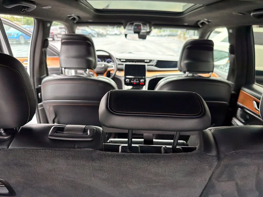 Used 2022 Bright White Clearcoat Jeep Summit Reserve image 13