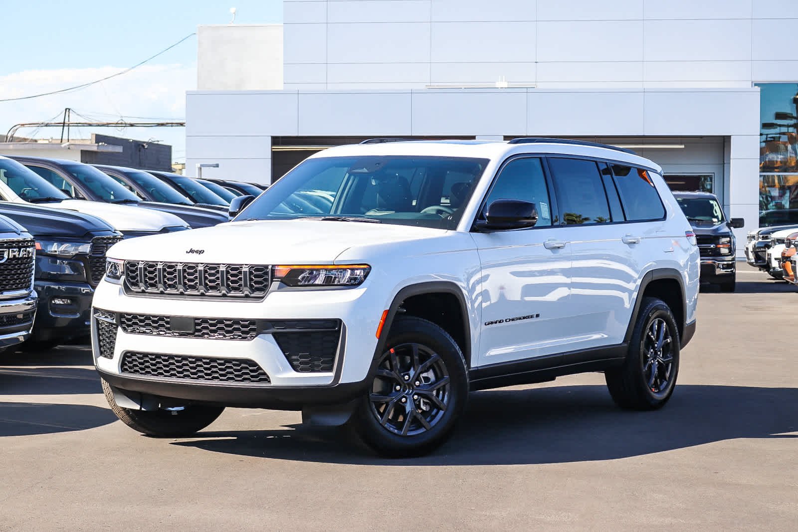 2027 Jeep Grand Cherokee L Laredo Altitude
