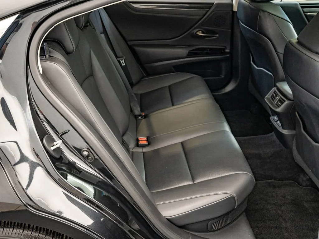 Used 2022 Graphite Black Lexus 300h image 43