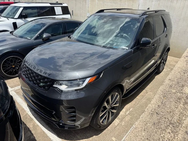 2025 Land Rover Discovery Dynamic SE
